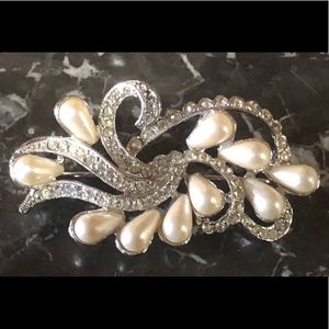 Fabulous Vintage Brooch by Richelieu